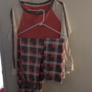 Cuddle Duds pajama set top, bottoms and scarf